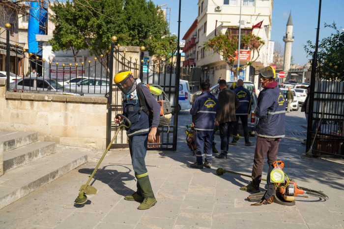 TARSUS'UN İBADETHANELERİ TEMİZLENİYOR