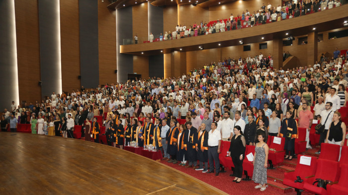 MEÜ’DE ÖĞRETMEN ADAYLARI KEPLERİNİ ATTI