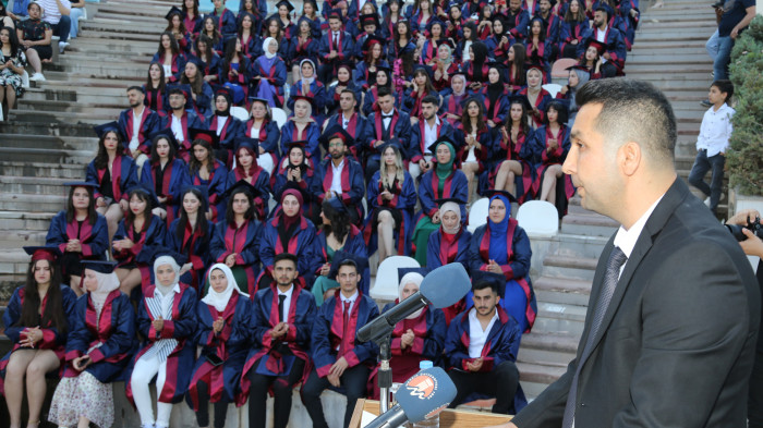 SAĞLIK HİZMETLERİ MESLEK YÜKSEKOKULU ÖĞRENCİLERİ MEZUNİYET SEVİNCİ YAŞADI