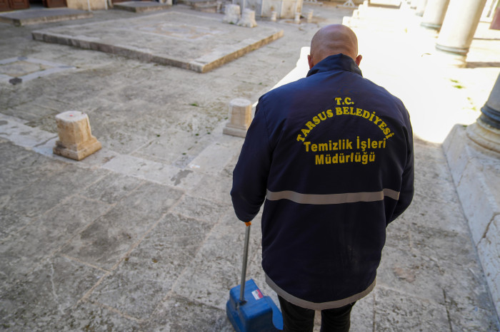 TARSUS'UN İBADETHANELERİ TEMİZLENİYOR