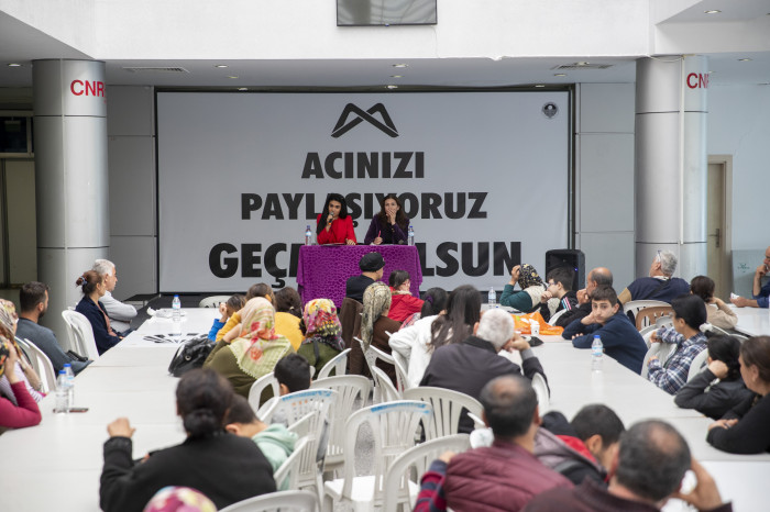 BÜYÜKŞEHİR’DEN KADINLARA HİJYEN SETİ DAĞITIMI