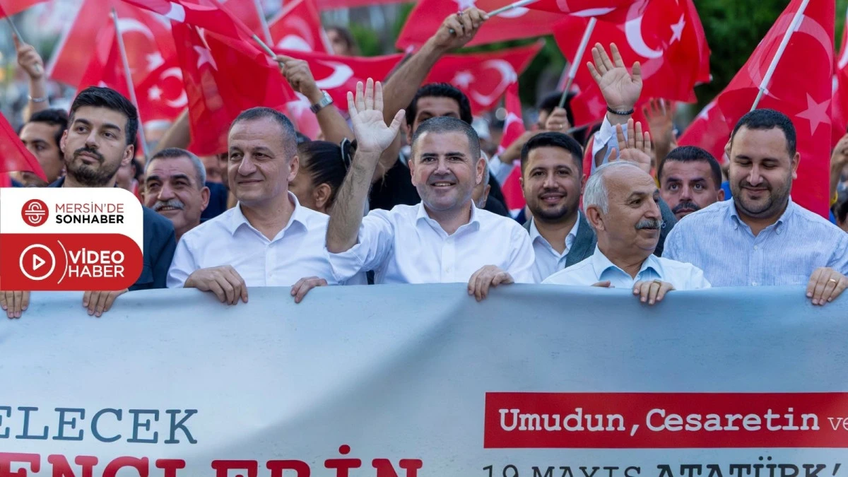 19 MAYIS COŞKUSU SOKAKLARA TAŞTI