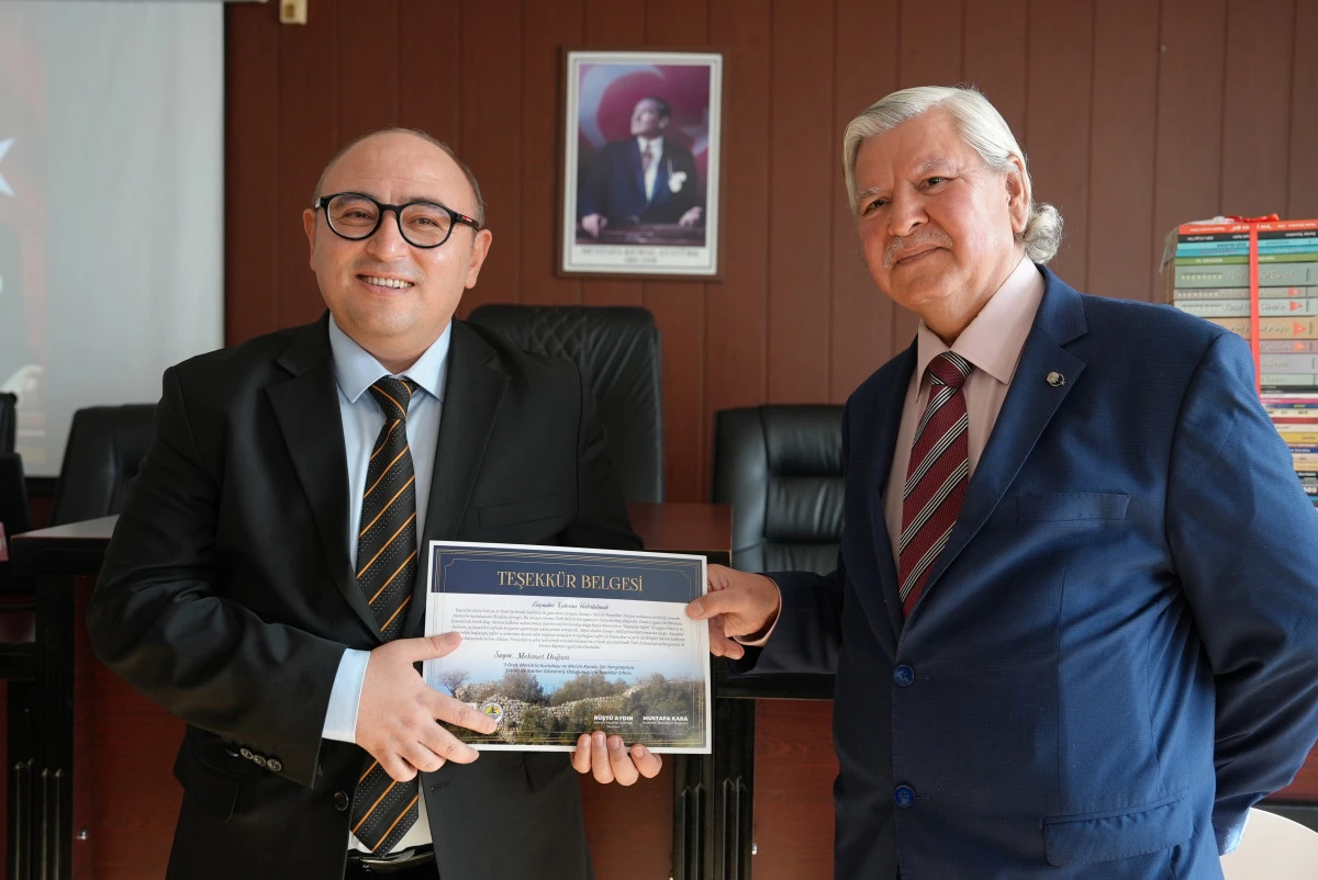 3 OCAK ŞİİR &Ouml;D&Uuml;LLERİ SAHİPLERİNİ BULDU