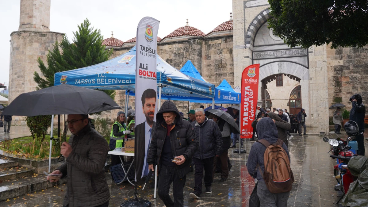 6 ŞUBAT DEPREMLERİNDE KAYBEDİLEN CANLAR HELVA İKRAMIYLA ANILDI