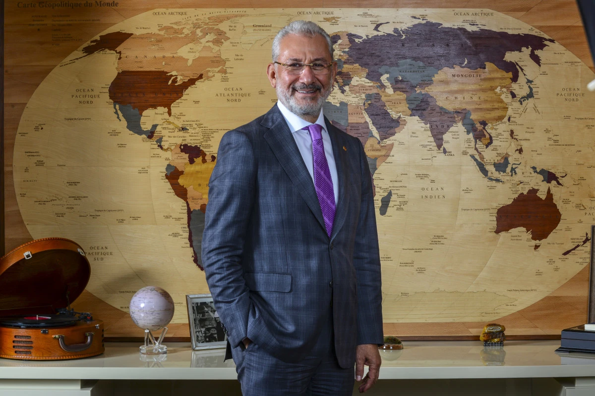 ADMİB&rsquo;DEN FUAT TOSYALI&rsquo;YA 8 YILLIK LİDERLİK İ&Ccedil;İN TEŞEKK&Uuml;R