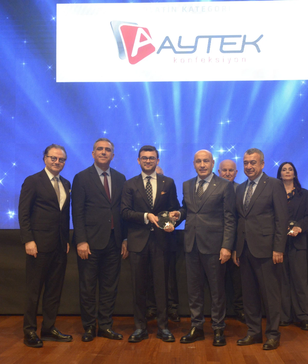 AHKİB, İHRACAT BAŞARISINI &Ouml;D&Uuml;LLERLE TA&Ccedil;LANDIRDI