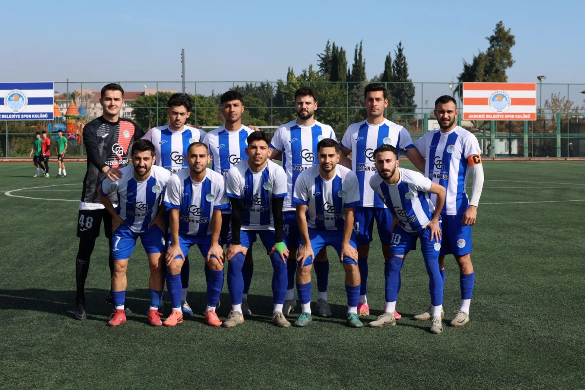 AKDENİZ BELEDİYE SPOR BU HAFTA DA LİDERLİĞİNİ KORUDU