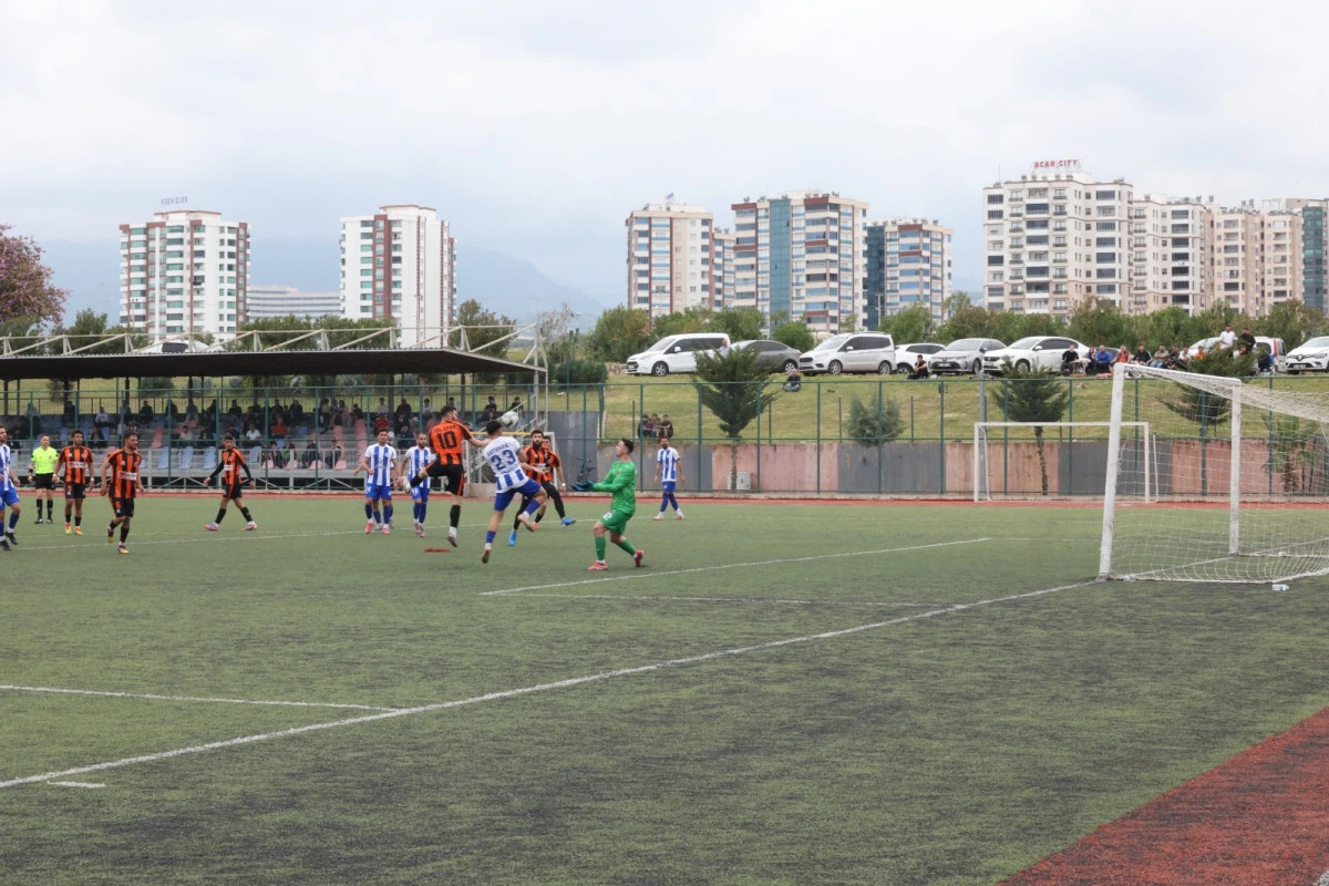 AKDENİZ BELEDİYE SPOR NEFES KESEN M&Uuml;CADELEDEN GALİP AYRILDI