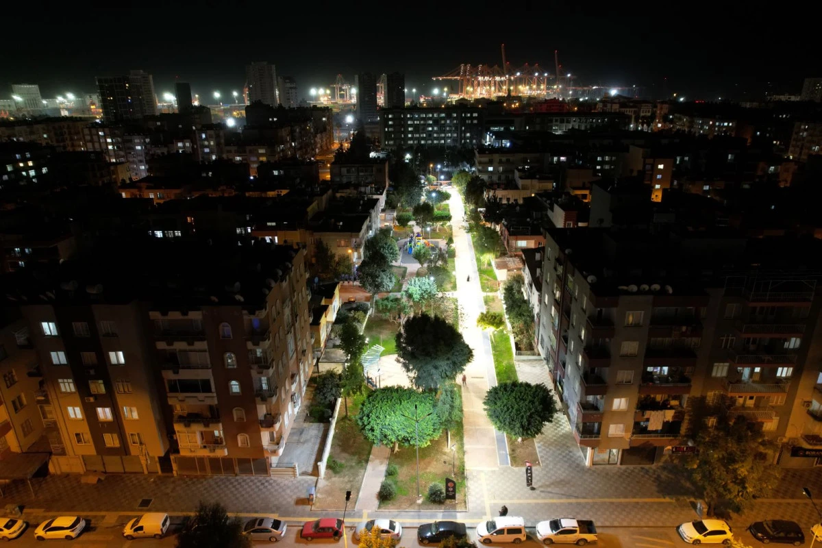 AKDENİZ BELEDİYESİ 6 PARKI BAŞTAN SONA YENİLEDİ