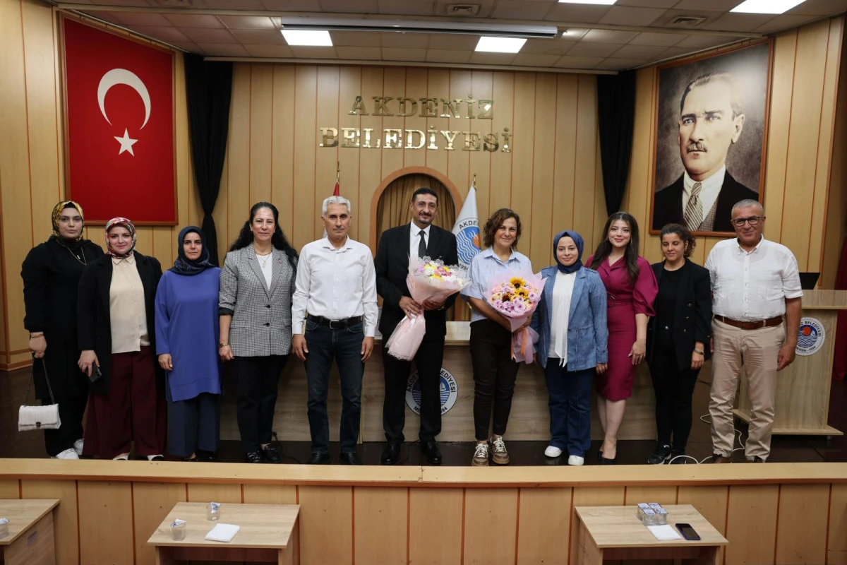 AKDENİZ BELEDİYESİ’NDEN DÜNYA KIZ ÇOCUKLARI GÜNÜ’NE ÖZEL ANLAMLI ETKİNLİK