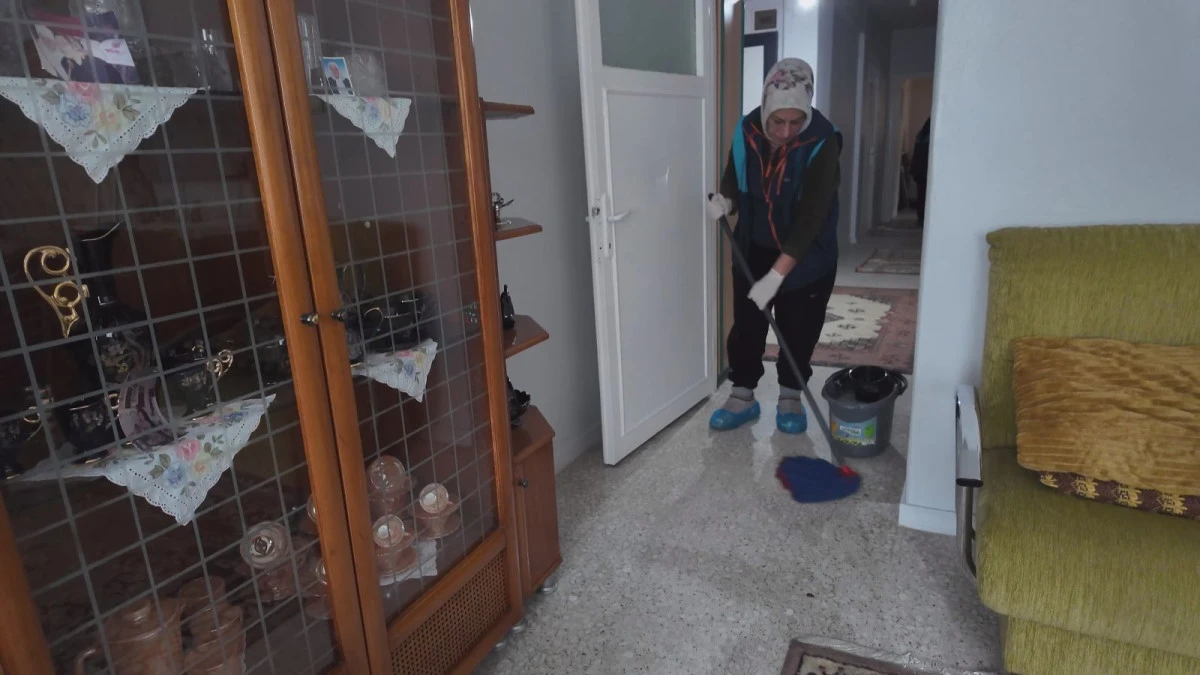 AKDENİZ BELEDİYESİ&rsquo;NDEN KİMSESİZ, ENGELLİ VE YAŞLILARA ŞEFKAT ELİ