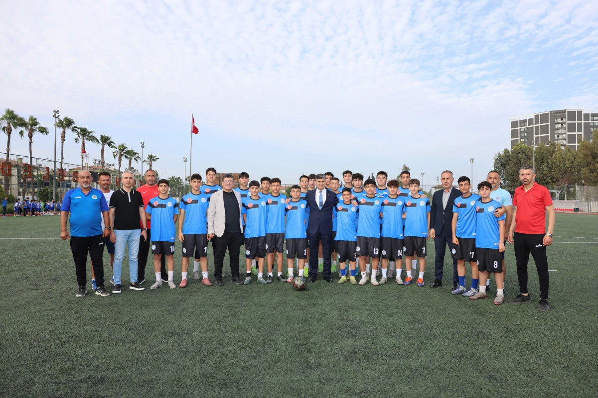AKDENİZ BELEDİYESPOR KULÜBÜ U-15 FUTBOL TAKIMI  TÜRKİYE ŞAMPİYONASI’NA GİDİYOR
