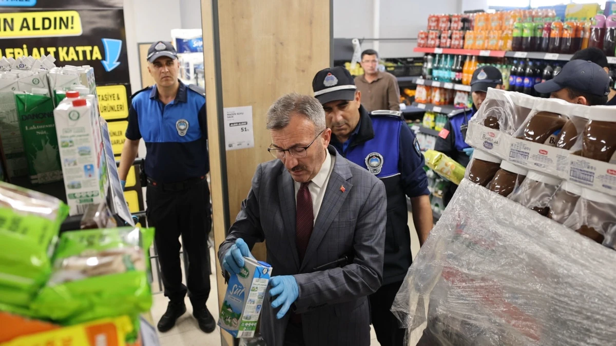 AKDENİZ ZABITASI DENETİMLERİNE DEVAM EDİYOR