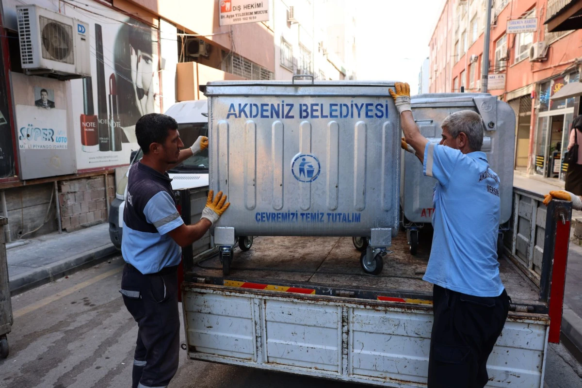 AKDENİZ&rsquo;DE YIPRANAN &Ccedil;&Ouml;P KONTEYNERLERİ YENİLENİYOR
