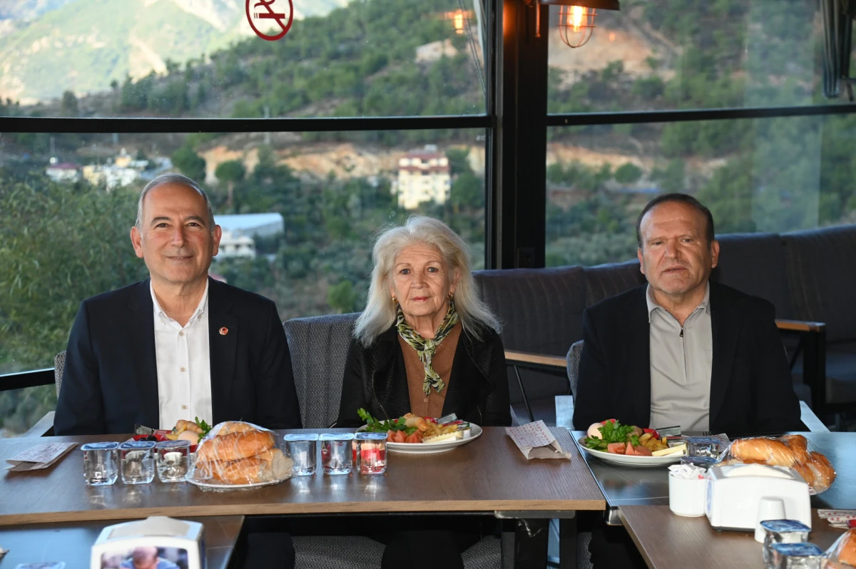 ANAMUR BELEDİYE BAŞKANI DURMUŞ DENİZ, BASIN MENSUPLARI İLE BİR ARAYA GELDİ