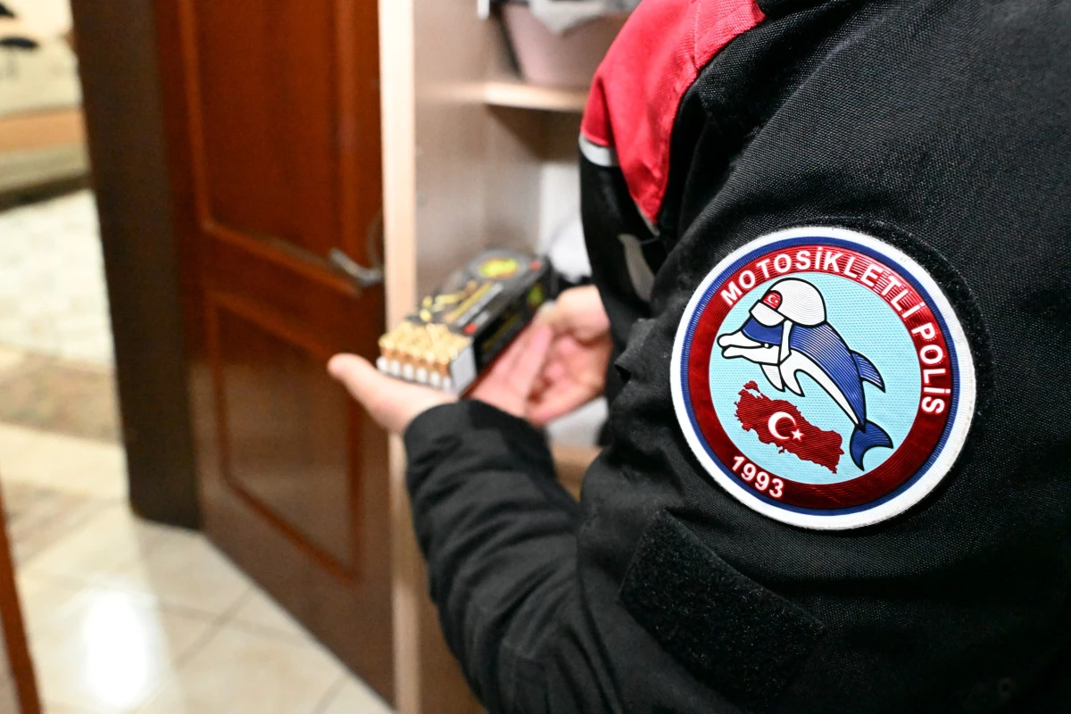 ARANAN ŞAHISLAR MERSİN POLİSİNDEN KA&Ccedil;AMADI
