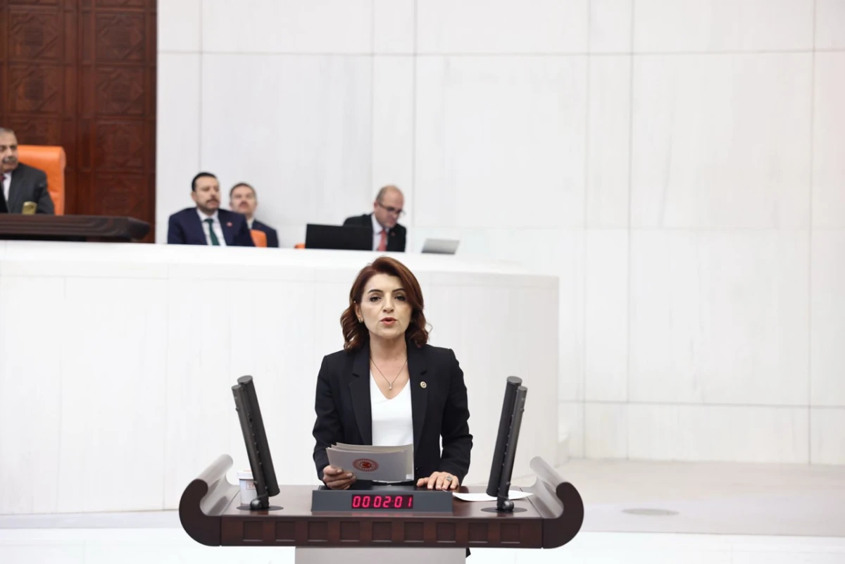 ATATÜRK, BİR ULUSUN SONSUZ IŞIĞIDIR