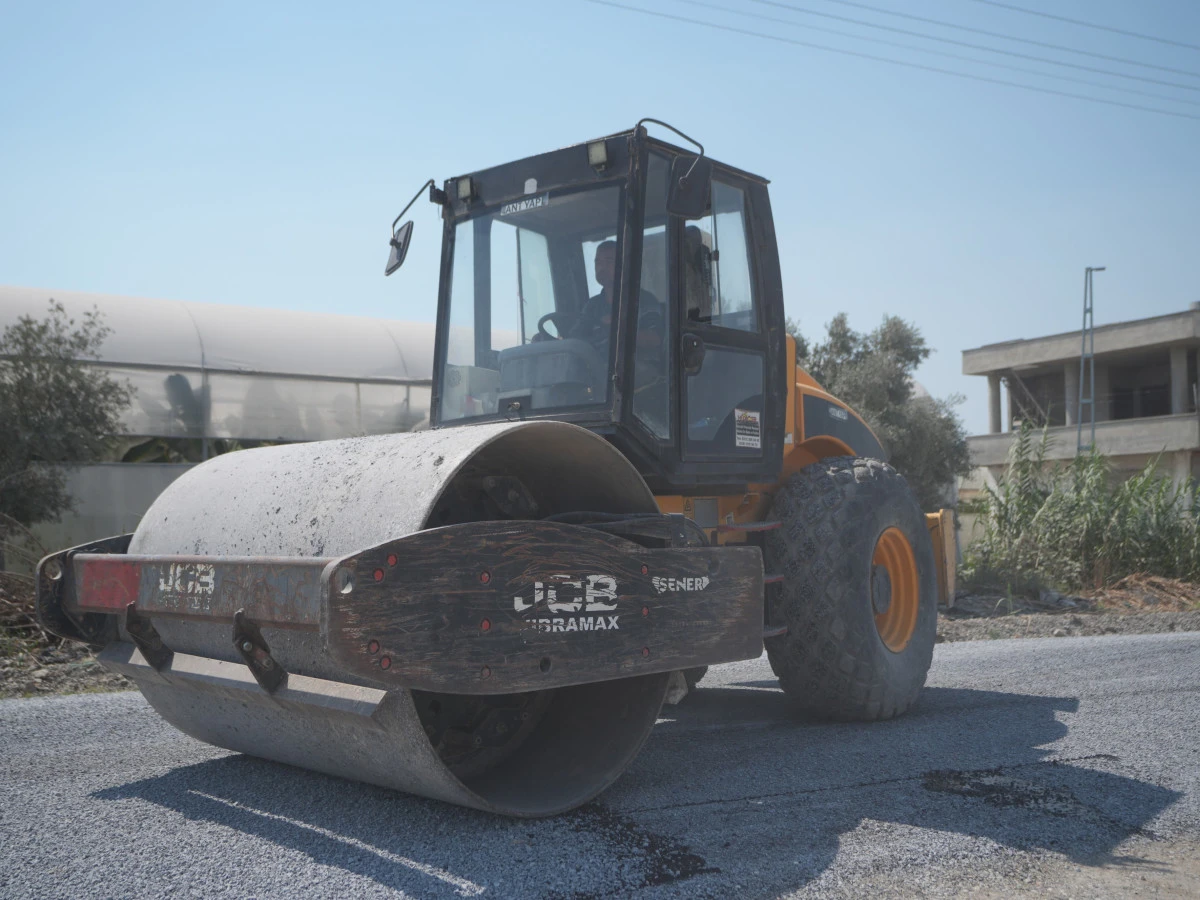 BAHŞİŞ MAHALLESİ&rsquo;NDE TARIMSAL ULAŞIMI KOLAYLAŞTIRAN 4 BİN 200 METRELİK YOL &Ccedil;ALIŞMASI