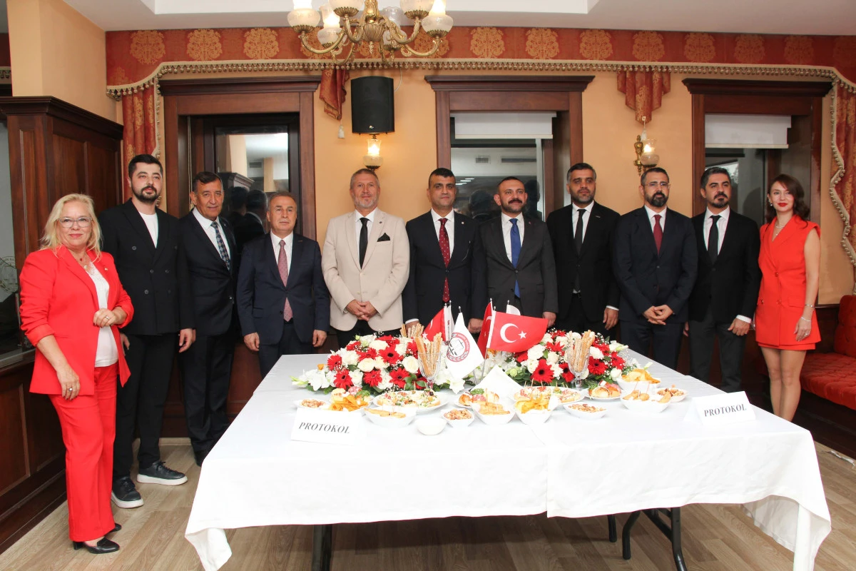 BARO BAŞKANI &Ouml;ZDEMİR: &lsquo;CUMHURİYET, HUKUKUN &Uuml;ST&Uuml;NL&Uuml;Ğ&Uuml; VE ADALETİN HER KOŞULDA SAĞLANMASI DEMEKTİR&rsquo;