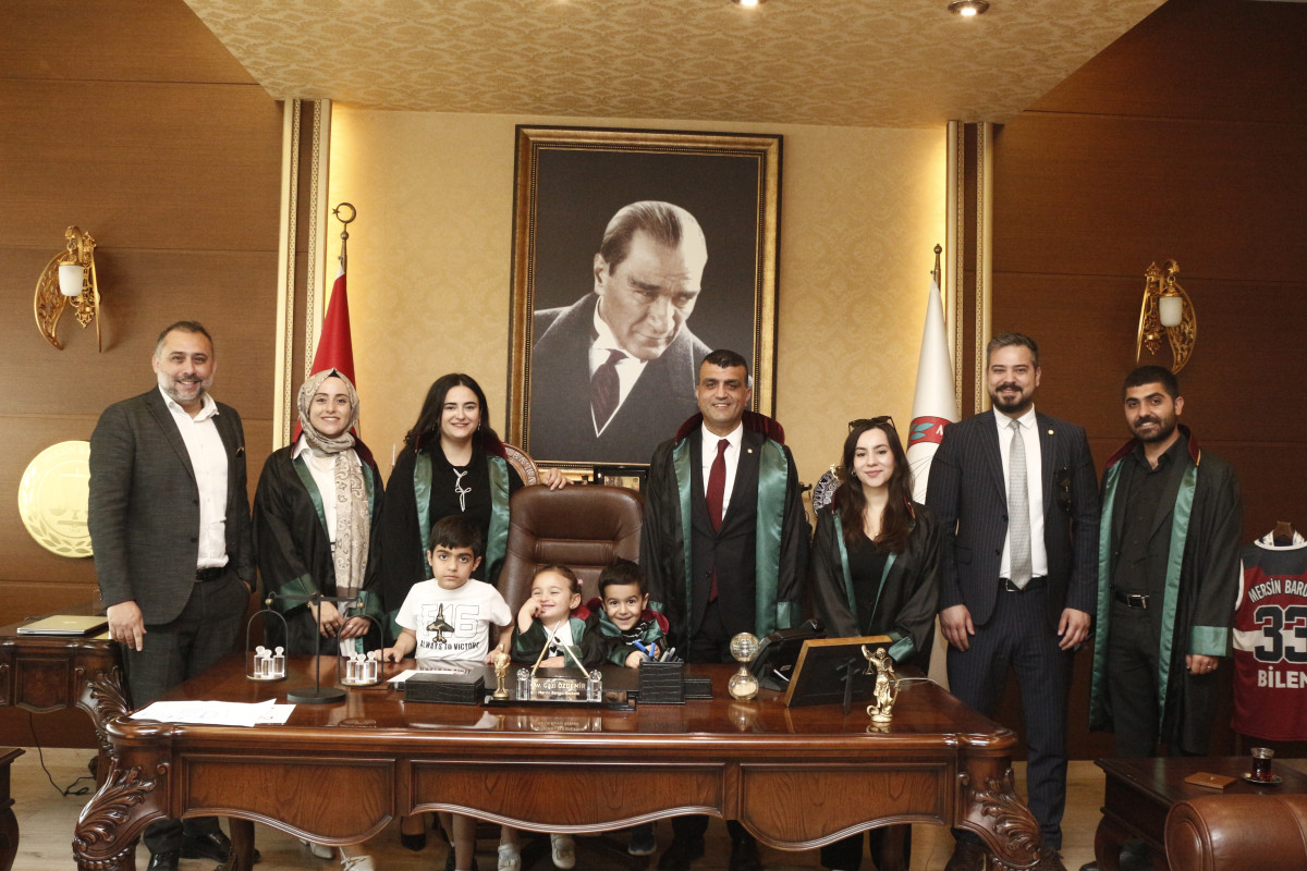 BARO BAŞKANI ÖZDEMİR, KOLTUĞUNU 23 NİSAN’DA ÇOCUKLARA EMANET ETTİ