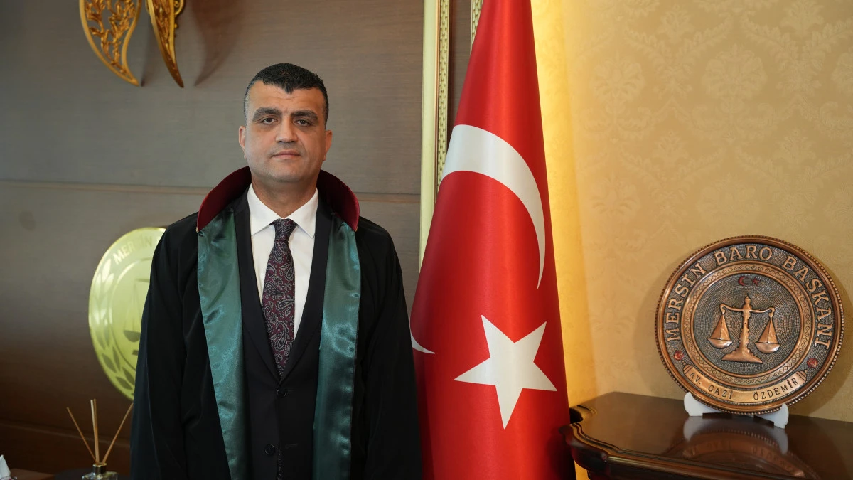 BARO BAŞKANI &Ouml;ZDEMİR: &lsquo;T&Uuml;RK BAYRAĞI&rsquo;NA YAPILAN AL&Ccedil;AK EYLEMİ LANETLİYORUZ&rsquo;