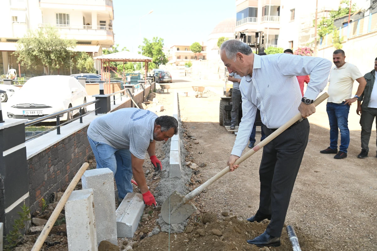 BAŞKAN DENİZ: ‘AKDENİZ MAHALLESİ'NDE 6000 METREKARE PARKE ÇALIŞMASI BAŞLATTIK’