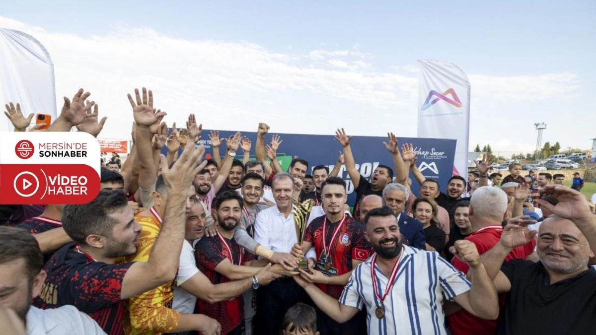 BAŞKAN SEÇER, ‘30 AĞUSTOS AYVAGEDİĞİ ZAFER KUPASI FUTBOL TURNUVASI’NIN FİNAL MAÇINI İZLEDİ
