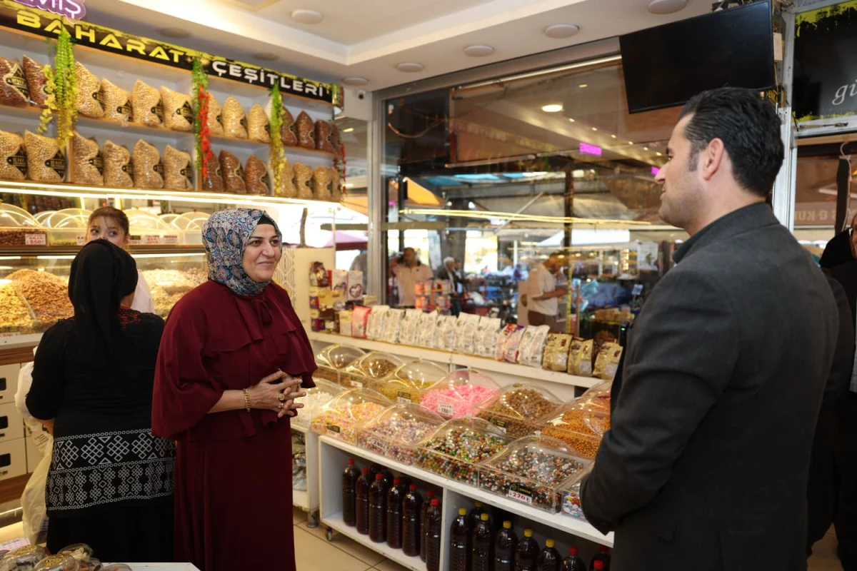 BAŞKAN VEKİLİ BEŞİKCİ, 142. CADDE PAZAR SOKAĞI ESNAFI İLE BİR ARAYA GELDİ