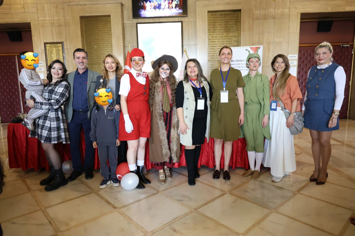 ‘BİZ BİRLİKTE VARIZ’ PROJESİ KAPSAMINDA ÖZEL GEREKSİNİMLİ ÇOCUKLARDAN MERSİN DEVLET OPERA VE BALESİ’NE ZİYARET