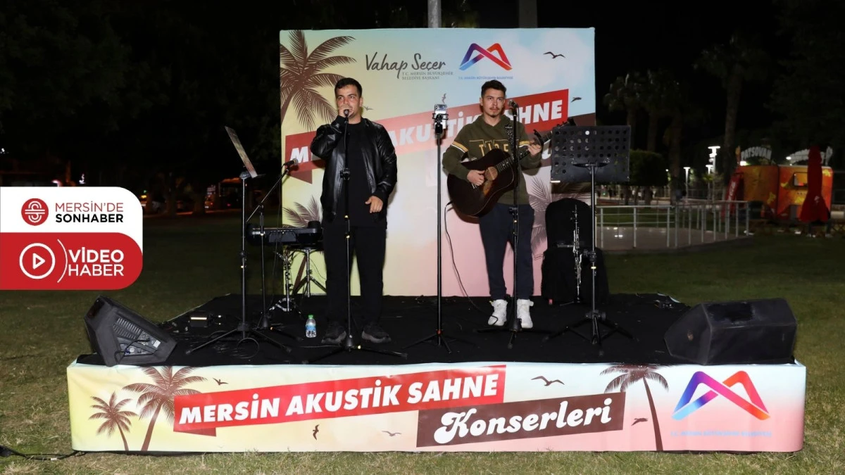 BÜYÜKŞEHİR’İN AKUSTİK SAHNE KONSERLERİ GENÇLERİN İLGİ ODAĞI