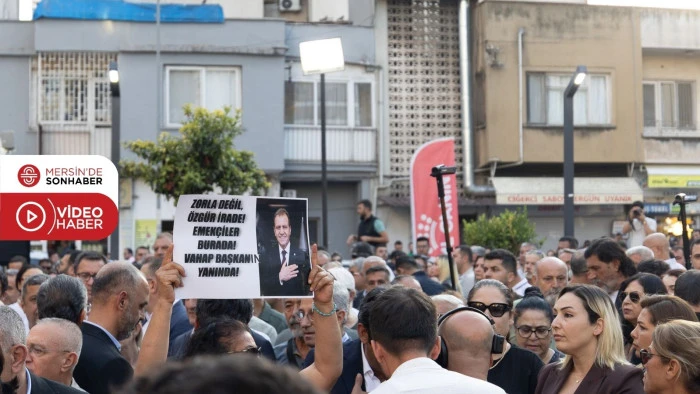 CHP MERSİN İL BAŞKANLIĞI &lsquo;MERSİN BAŞKANLARINA SAHİP &Ccedil;IKIYOR&rsquo; BULUŞMASI D&Uuml;ZENLEDİ