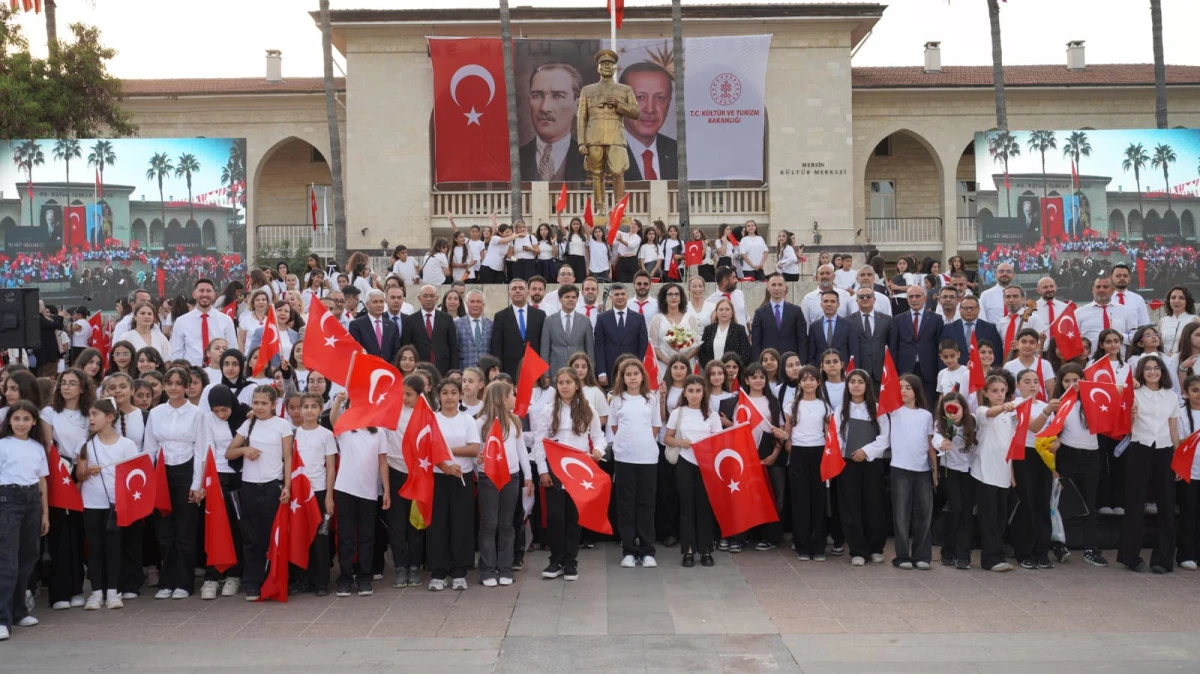 CUMHURİYET MEYDANI&rsquo;NDA ANLAMLI ETKİNLİK