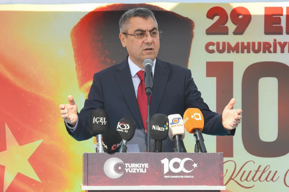 CUMHURİYETİN 102. YILI MERSİN’DE KUTLANDI