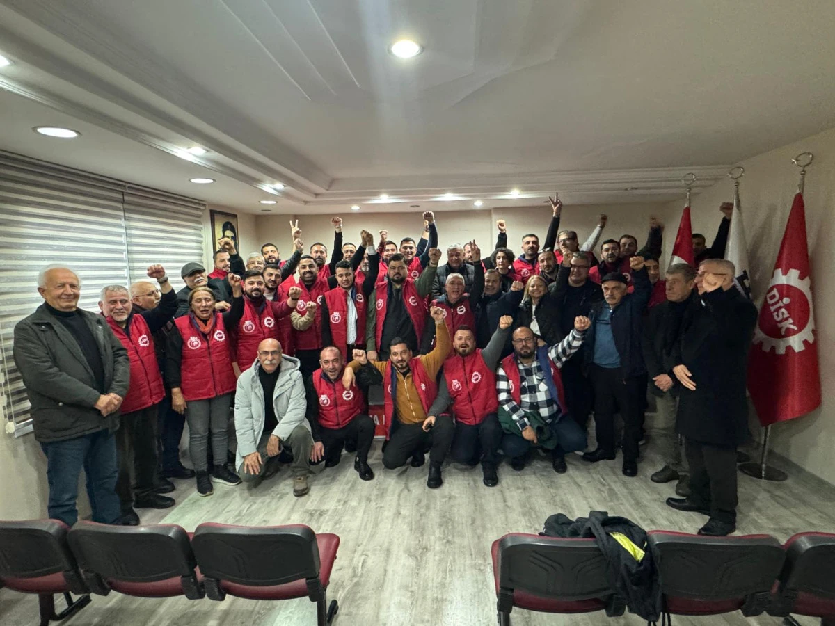 DİSK 59 YAŞINDA: &lsquo;ASGARİ YAŞAMA MAHK&Ucirc;M DEĞİLİZ, HAYDİ &Ouml;RG&Uuml;TLENMEYE!&rsquo;