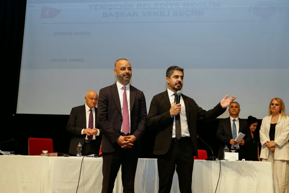 DUTLU: &lsquo;İRADEMİZİN ARKASINDA BAŞKANIMIZIN YANINDAYIZ&rsquo;