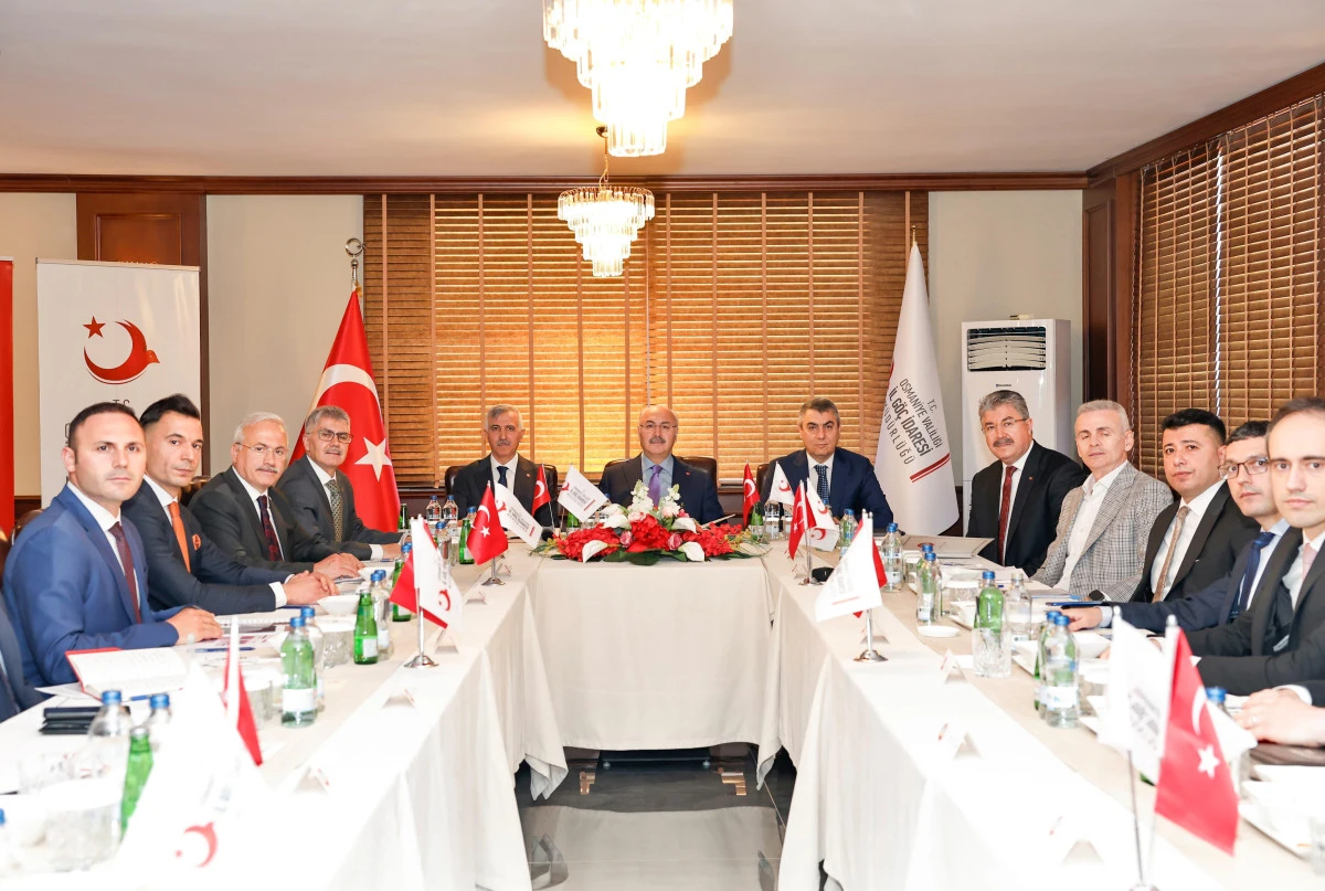 DÜZENSİZ GÖÇLE MÜCADELE KOORDİNASYON TOPLANTISI GERÇEKLEŞTİRİLDİ