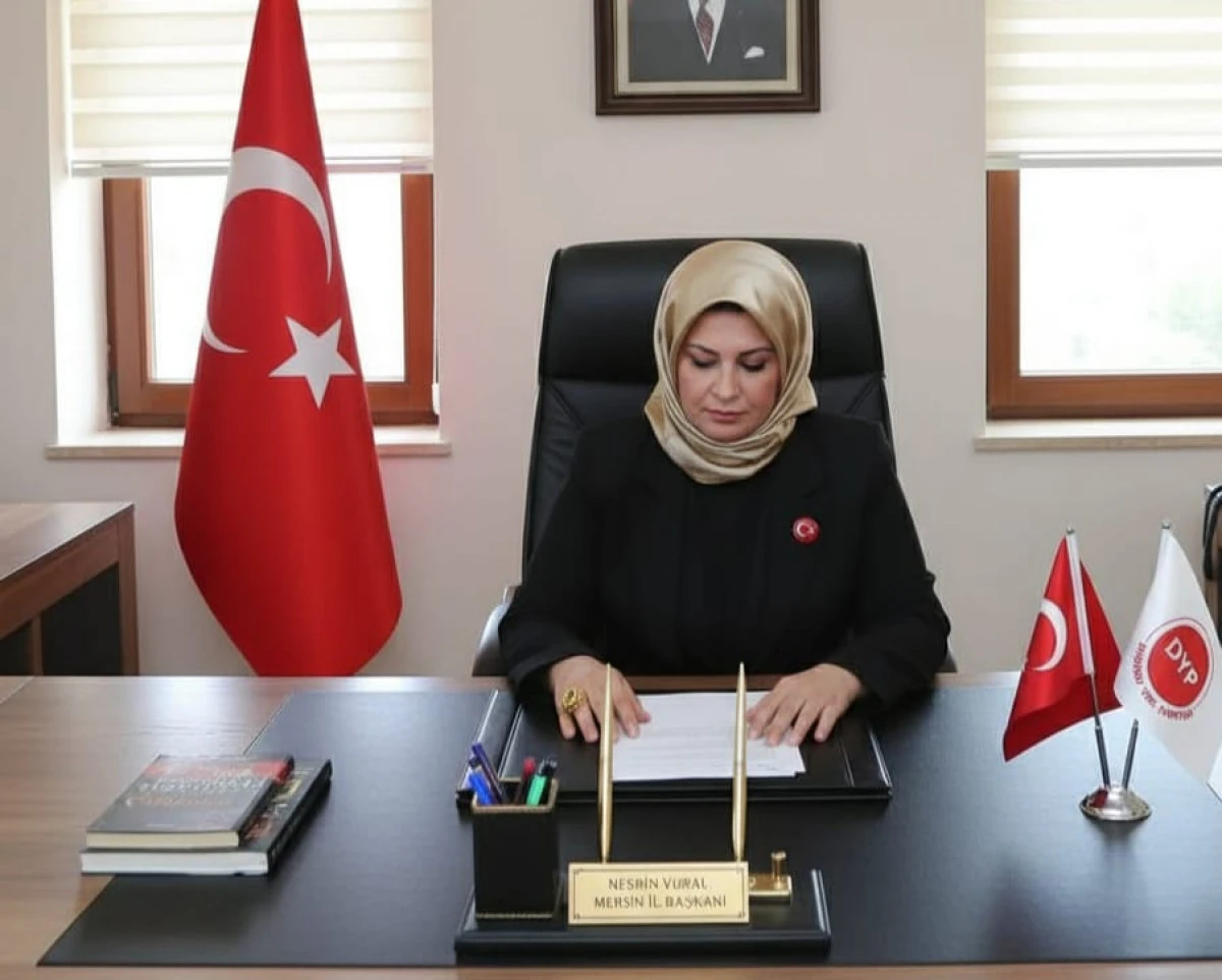DYP&rsquo;Lİ NESRİN VURAL: MERSİN TRAFİKTE NEFES ALAMIYOR