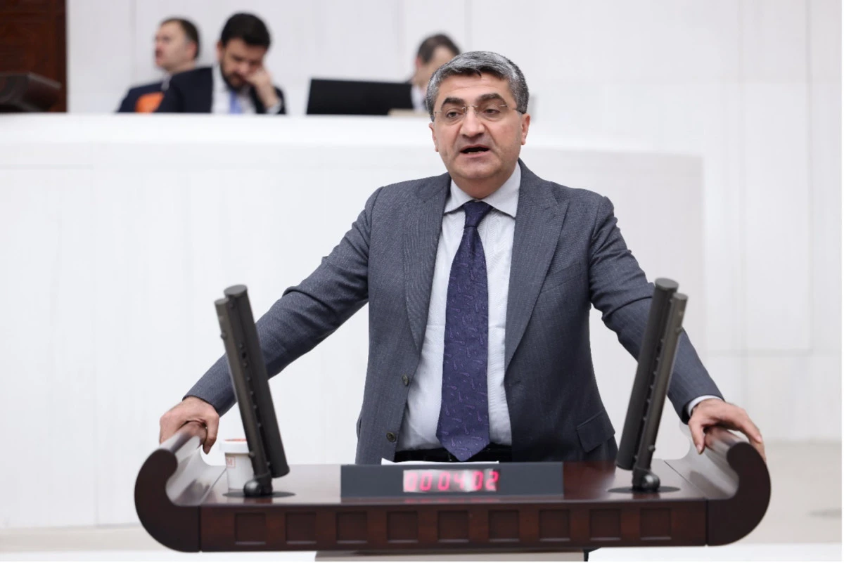 EKMEN: G&Uuml;ND&Uuml;Z KUŞAĞI PROGRAMLARI VE KUMARI YASAKLAMAYAN BİR PROGRAM EKSİKTİR