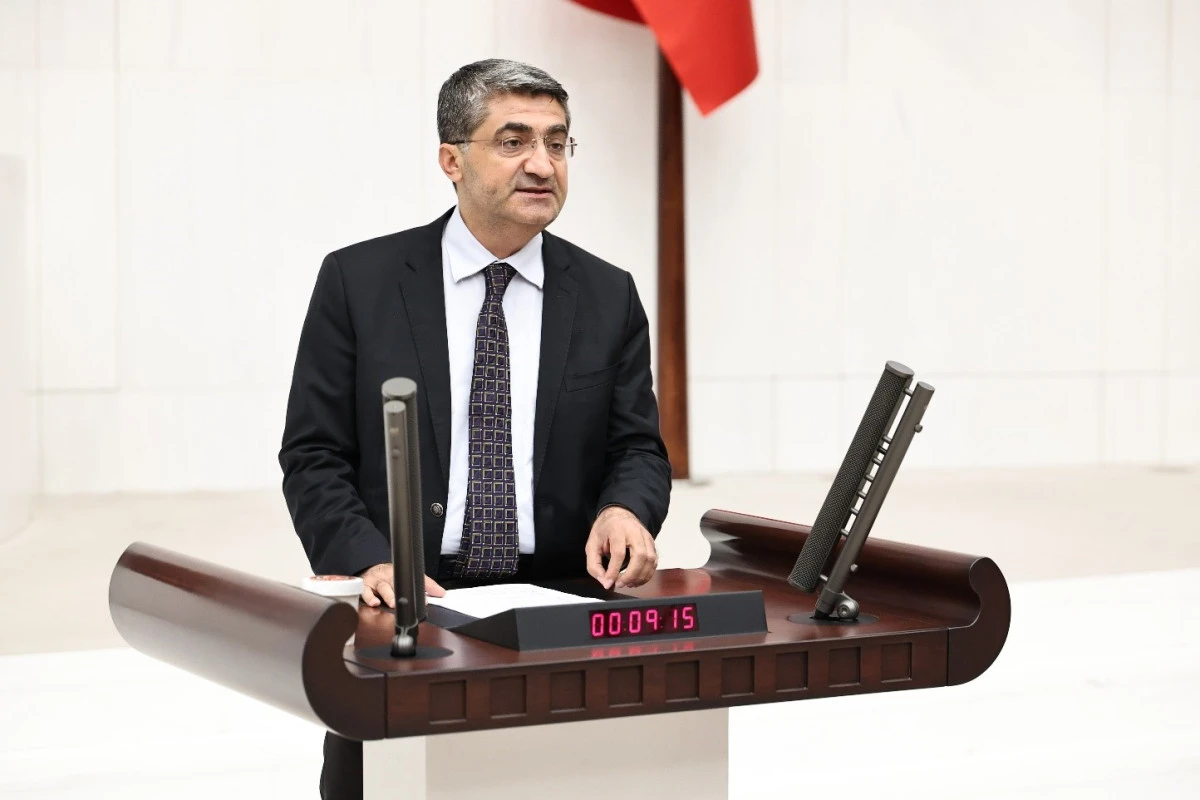 EKMEN: G&Uuml;VENLİK KORUCULARININ &Ouml;ZL&Uuml;K HAKLARI MUTLAKA ELE ALINMALI