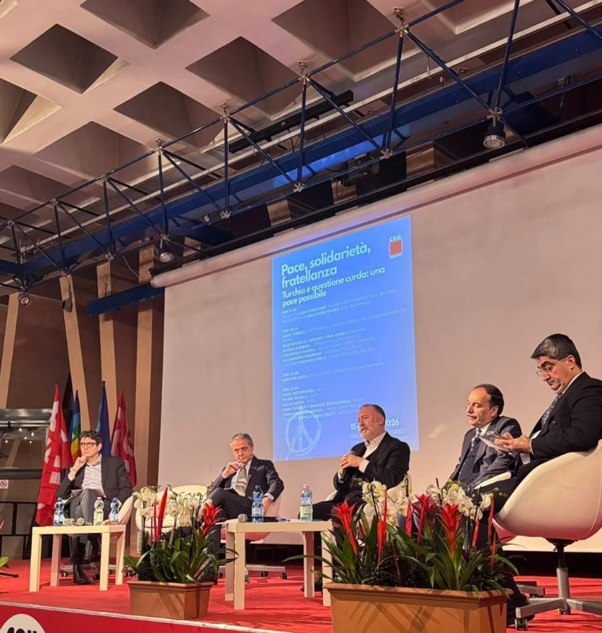 EKMEN MİLANO&rsquo;DA KONUŞTU: POZİTİF BARIŞ İ&Ccedil;İN &Ccedil;OK CİDDİ BİR &Ccedil;ABAYA İHTİYA&Ccedil; VAR 