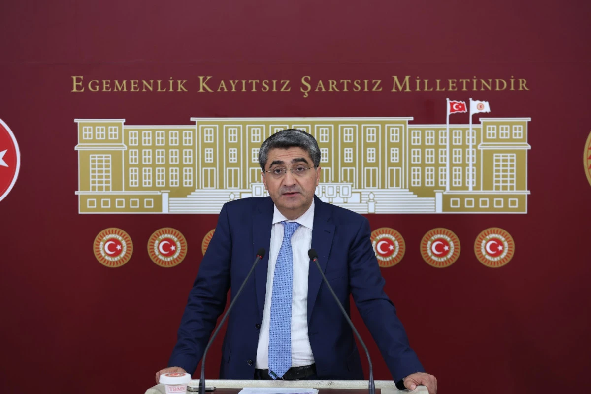 EKMEN’DEN HÜKÜMETE ÇAĞRI: OLASI İSTANBUL DEPREMİ İÇİN ACİL ADIMLAR ATILMALI