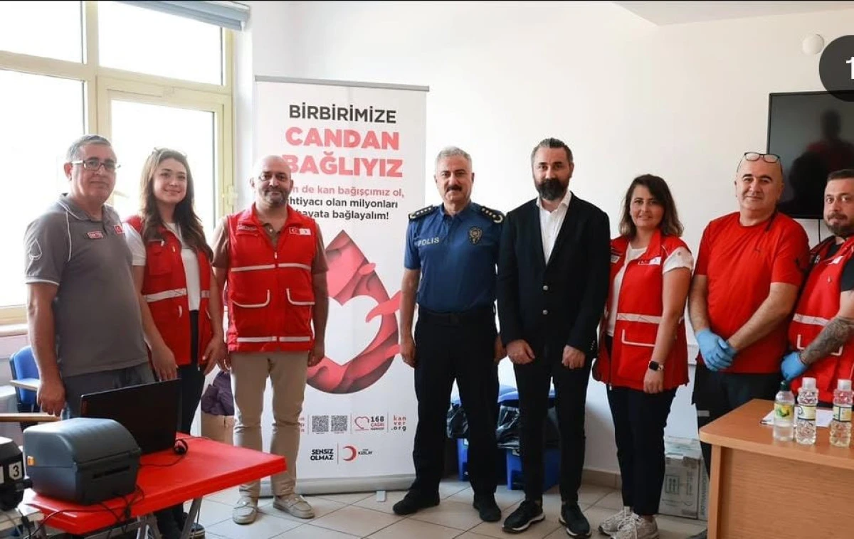 EMNİYET M&Uuml;D&Uuml;RL&Uuml;Ğ&Uuml;&rsquo;NDE KAN BAĞIŞI KAMPANYASI