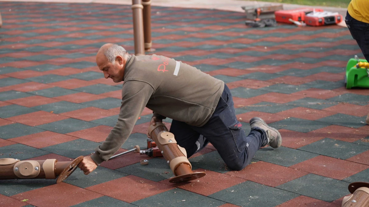 GASPIRALI PARKI’NDA DÖNÜŞÜM SÜRÜYOR