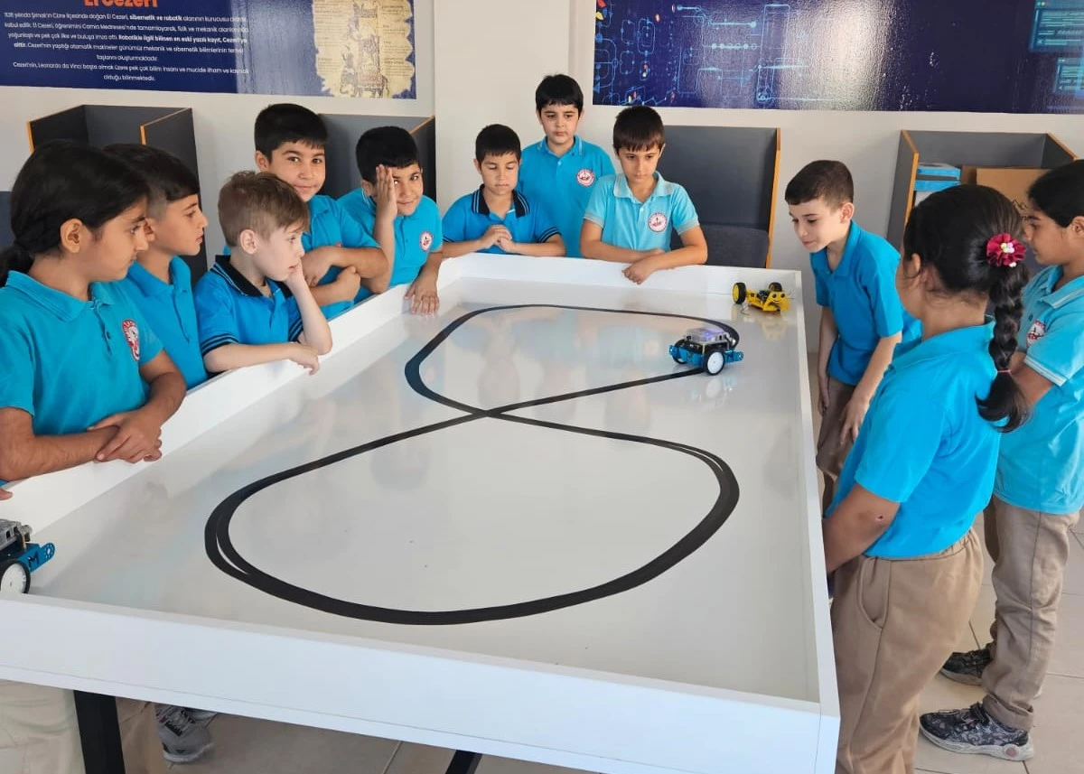 GELECEĞİN BİLİM İNSANLARI, AKDENİZ BELEDİYESİ’NİN YAPARAK YAŞAYARAK ÖĞRENME MERKEZİ’NDE