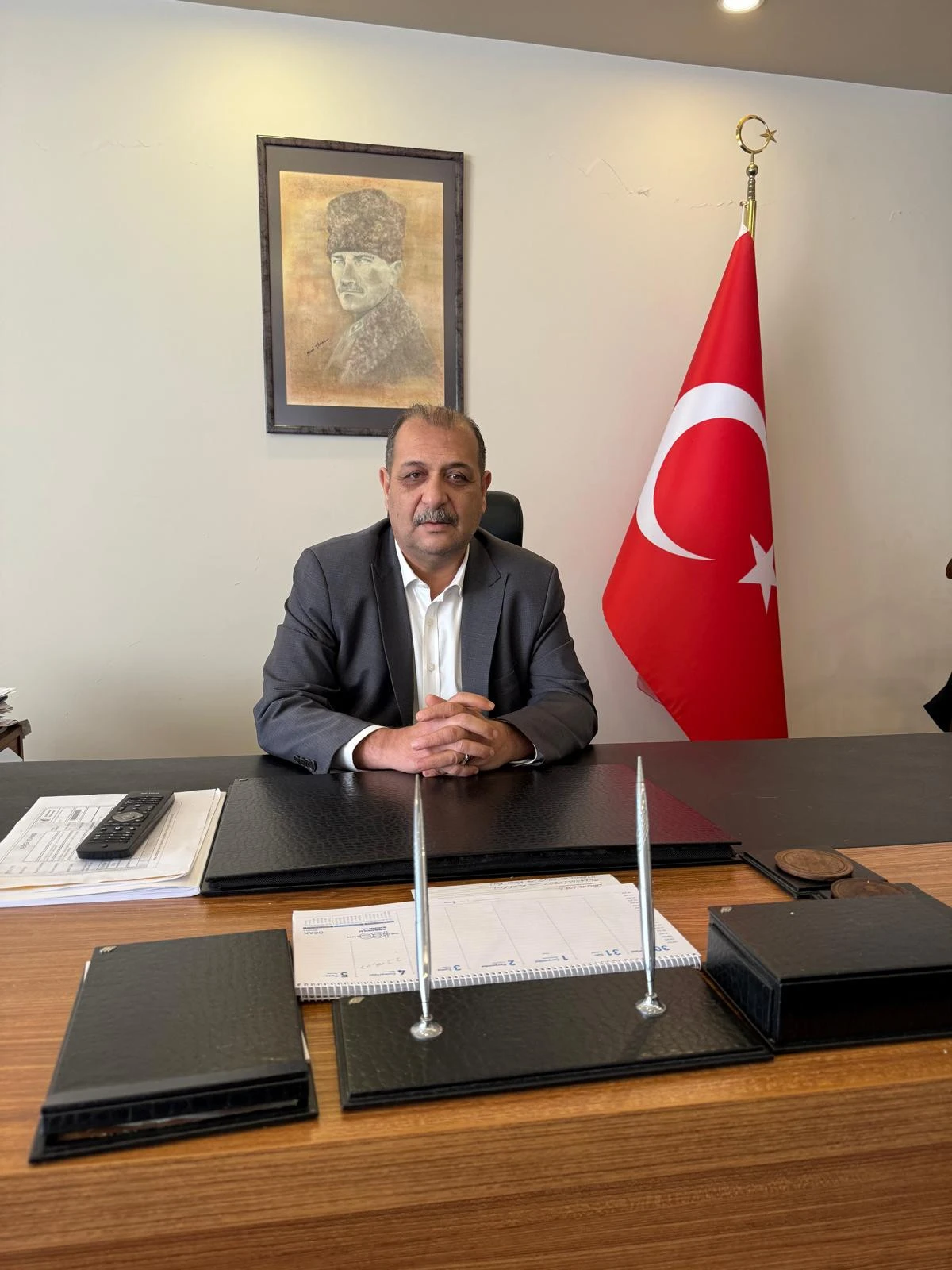 HAMİT KARIŞ: RAKAMLAR D&Uuml;ŞSE DE GEN&Ccedil;LERİN GELECEK KAYGISI BİTMEDİ