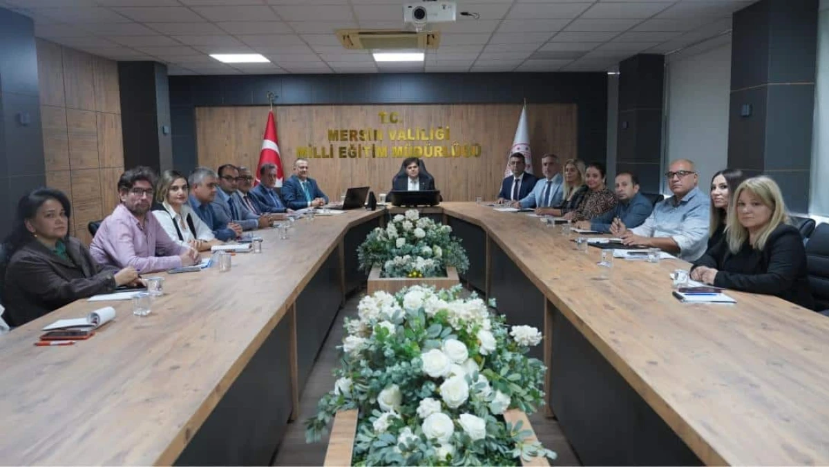 İL MİLLÎ EĞİTİM MÜDÜRLÜĞÜNDE BİRİM BİLGİLENDİRME TOPLANTISI YAPILDI