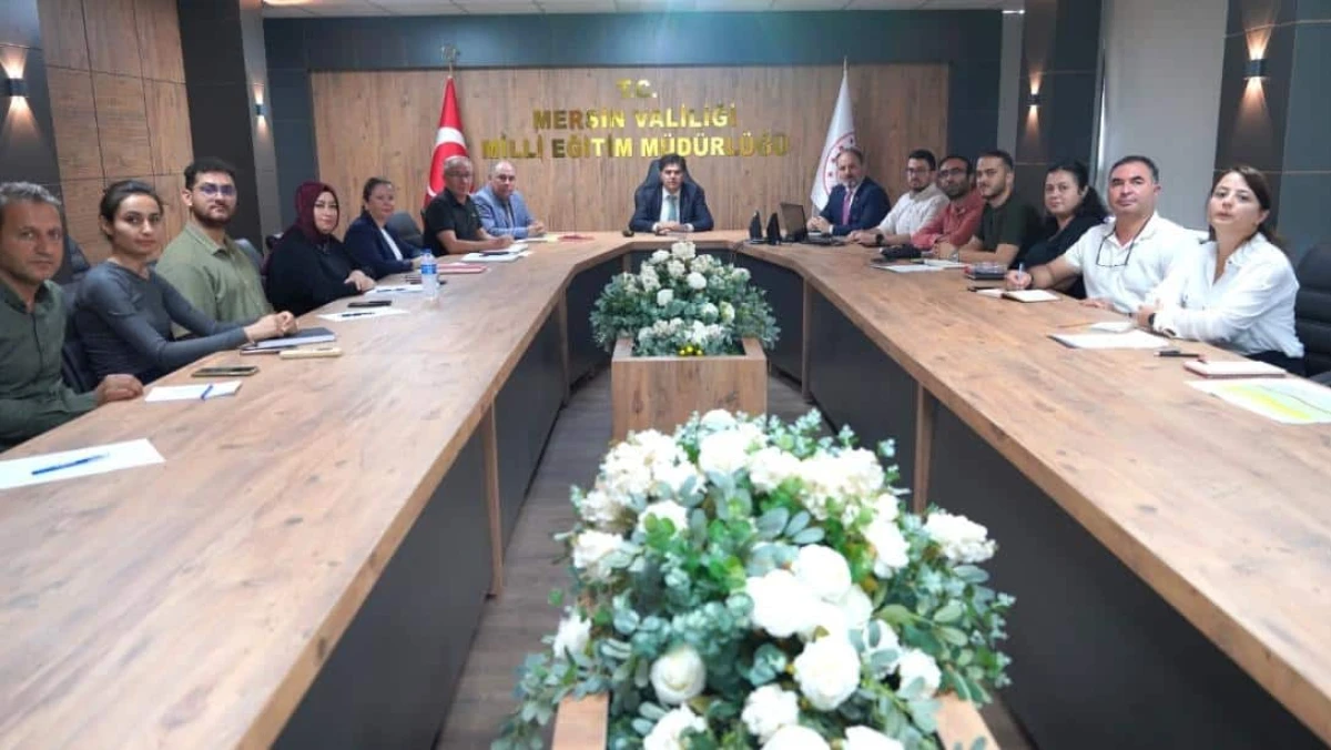 İL MİLLİ EĞİTİM MÜDÜRLÜĞÜNDE EĞİTİM YATIRIMLARI DEĞERLENDİRME TOPLANTISI YAPILDI