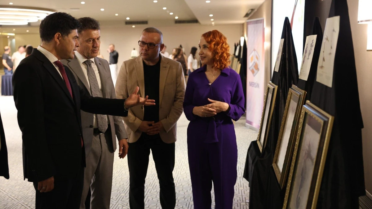 İL MİLL&Icirc; EĞİTİM M&Uuml;D&Uuml;R&Uuml; MUHAMMED &Ouml;ZDEMİRCİ 'ATIKTAN K&Acirc;ĞIDA K&Acirc;ĞITTAN SANATA' RESİM SERGİSİNE KATILDI