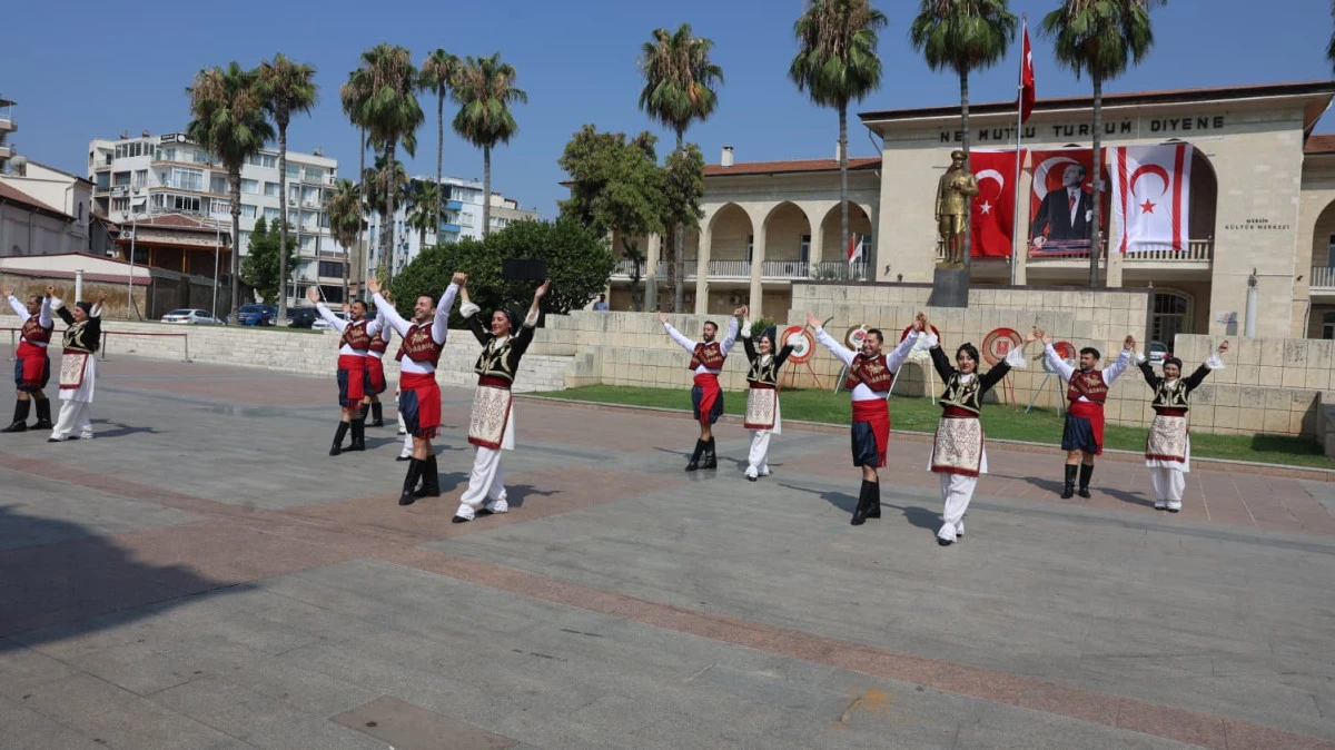 İL MİLL&Icirc; EĞİTİM M&Uuml;D&Uuml;R&Uuml; MUHAMMED &Ouml;ZDEMİRCİ, KIBRIS BARIŞ HAREK&Acirc;TI'NIN 52. YIL D&Ouml;N&Uuml;M&Uuml; KAPSAMINDA D&Uuml;ZENLENEN T&Ouml;RENE KATILDI