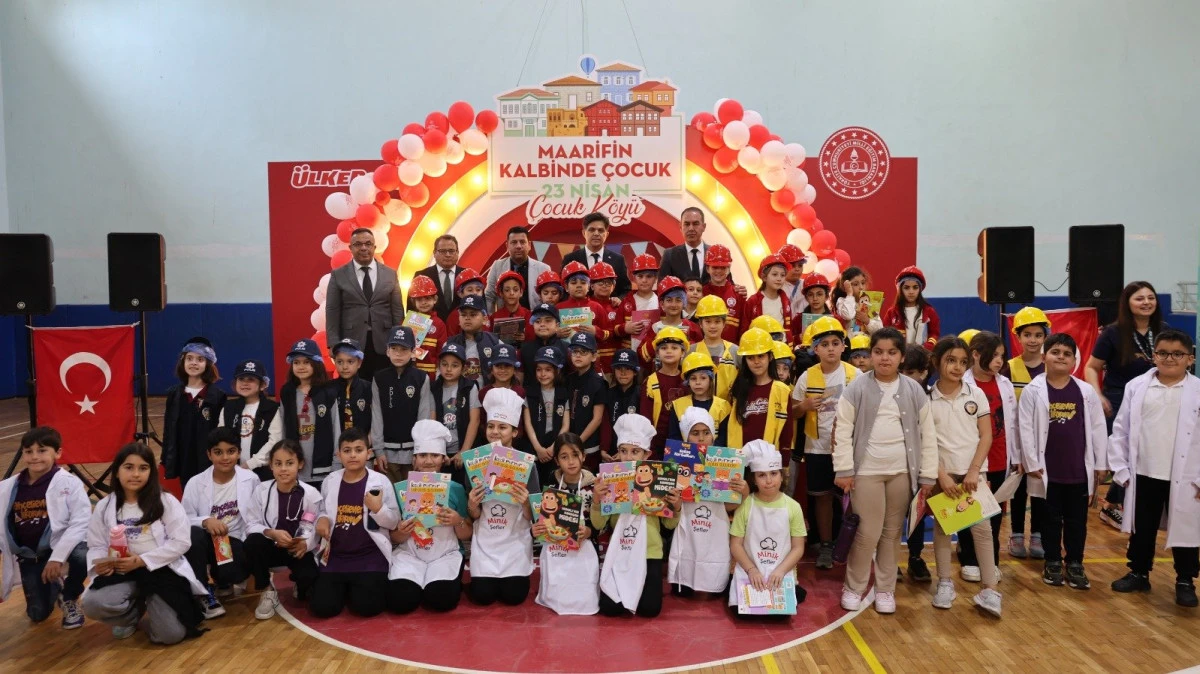İL MİLL&Icirc; EĞİTİM M&Uuml;D&Uuml;R&Uuml; MUHAMMED &Ouml;ZDEMİRCİ, 'MAARİFİN KALBİNDE &Ccedil;OCUK' ETKİNLİĞİNE KATILDI